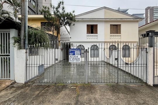 Fachada  de casa para alugar com 3 quartos, 155m² em Vila Sao Francisco (zona Sul), São Paulo