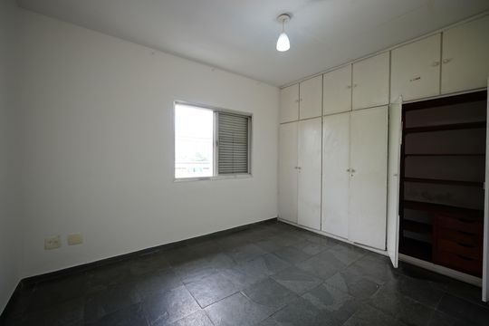 Quarto 2 de casa para alugar com 2 quartos, 160m² em Vila Mariana, São Paulo