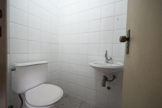 Banheiro Garagem de casa para alugar com 2 quartos, 160m² em Vila Mariana, São Paulo