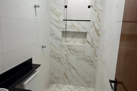 Banheiro de casa à venda com 2 quartos, 88m² em Vila Curuçá, Santo André