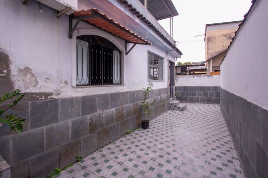 Quintal de casa para alugar com 2 quartos, 171m² em Trindade, São Gonçalo