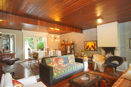 Casa para alugar com 4 quartos, 430m² em Boa Vista, Porto Alegre