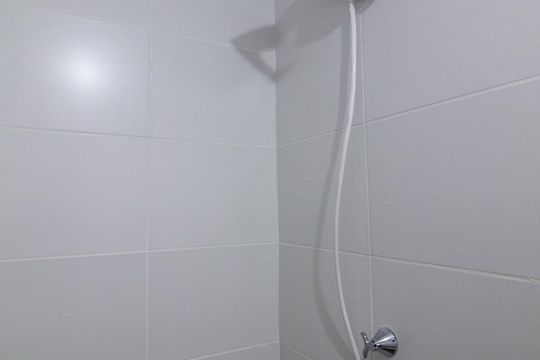 Banheiro da Suíte de casa de condomínio para alugar com 3 quartos, 115m² em Green Valley, Votorantim