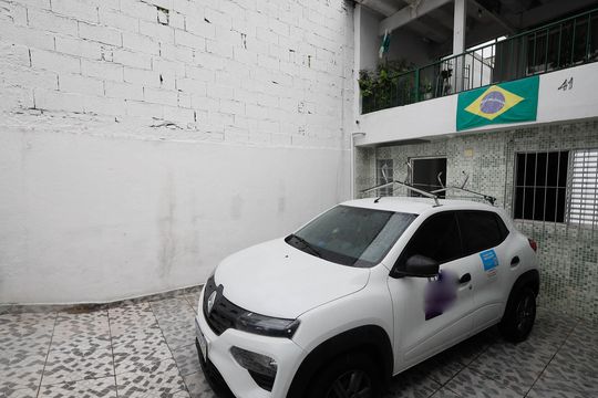 Garagem de casa à venda com 3 quartos, 105m² em Parque Ramos Freitas, São Paulo