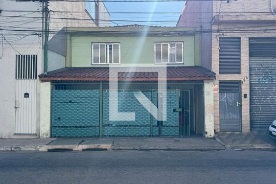 Fachada de casa à venda com 4 quartos, 141m² em Vila Arapua, São Paulo