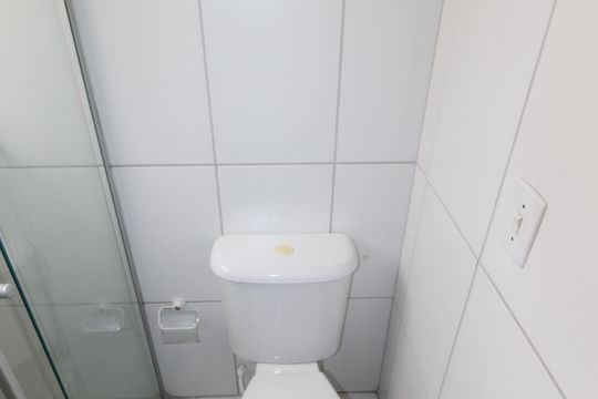 Banheiro da Suíte de apartamento para alugar com 2 quartos, 56m² em Palmeiras de São José, São José dos Campos