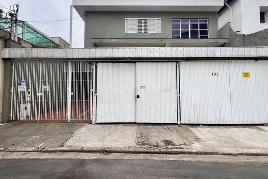 Fachada de casa para alugar com 3 quartos, 289m² em Vila Madalena, São Paulo