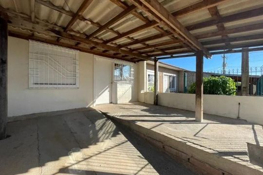 Casa para alugar com 2 quartos, 78m² em Chácara das Rosas, Cachoeirinha
