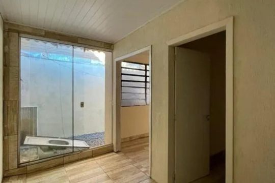 Casa para alugar com 2 quartos, 78m² em Chácara das Rosas, Cachoeirinha
