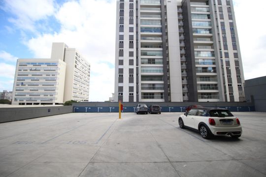 Garagem de kitnet/studio à venda com 0 quarto, 29m² em Jardim do Salso, Porto Alegre
