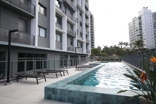 Área comum - Piscina de kitnet/studio à venda com 0 quarto, 29m² em Jardim do Salso, Porto Alegre