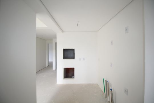 Cozinha de apartamento à venda com 2 quartos, 65m² em Jardim do Salso, Porto Alegre
