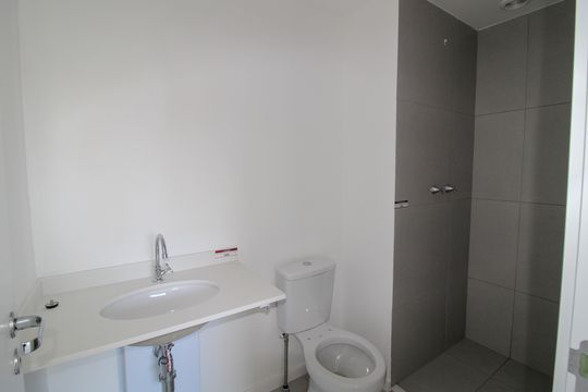 Banheiro do Quarto 1 de apartamento à venda com 1 quarto, 35m² em Ferreira, São Paulo