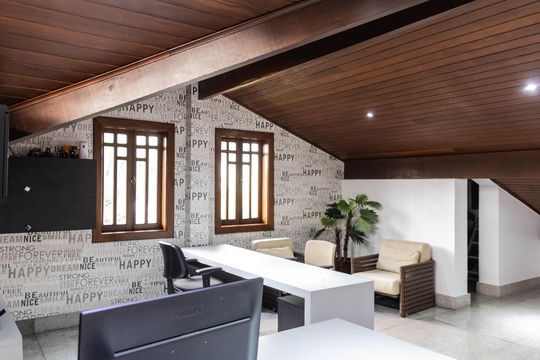 Escritório de casa à venda com 4 quartos, 1080m² em Barreiro, Belo Horizonte