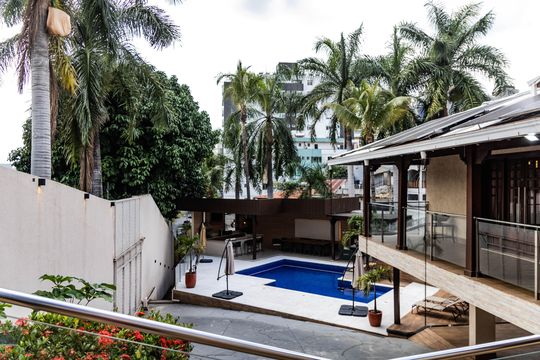 Varanda de casa à venda com 4 quartos, 1080m² em Barreiro, Belo Horizonte