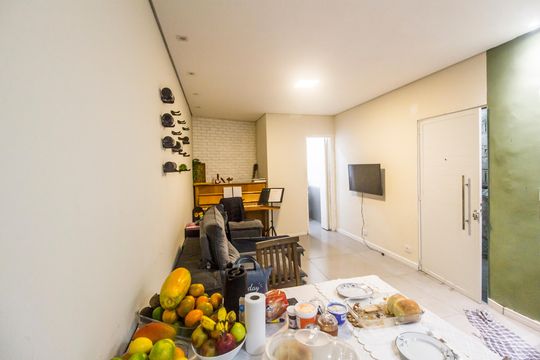 Sala  de casa à venda com 2 quartos, 200m² em Vila Sao Luiz (valparaizo), Barueri