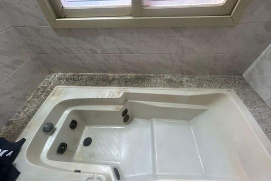Banheiro da Suíte de casa para alugar com 4 quartos, 380m² em Mathias Velho, Canoas