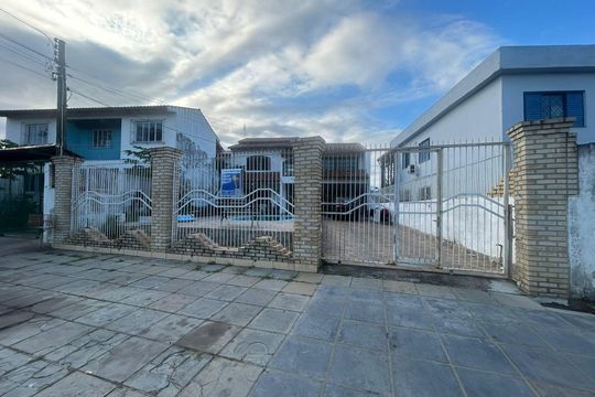 Fachada de casa para alugar com 4 quartos, 380m² em Mathias Velho, Canoas