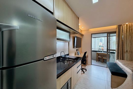 Cozinha  de kitnet/studio para alugar com 1 quarto, 25m² em Jardim das Acacias, São Paulo