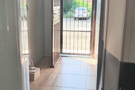 Cozinha de apartamento à venda com 1 quarto, 30m² em Igará, Canoas