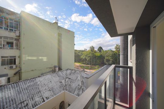 Sala - Varanda de apartamento para alugar com 1 quarto, 32m² em Farroupilha, Porto Alegre