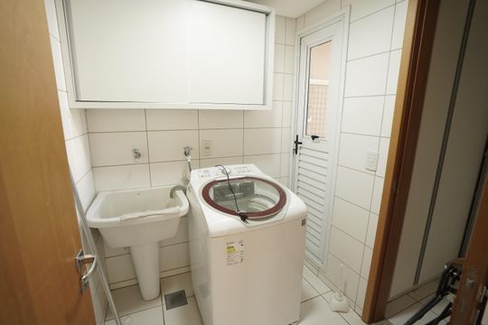 Apartamento para alugar com 3 quartos, 159m² em Residencial Eldorado, Goiânia