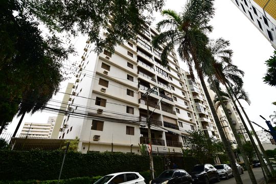 Fachada do Prédio de apartamento para alugar com 3 quartos, 174m² em Cambuí, Campinas