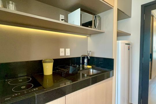 Cozinha de kitnet/studio para alugar com 1 quarto, 33m² em Pinheiros, São Paulo