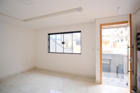 Sala de casa à venda com 3 quartos, 115m² em Vila Esperança, São Paulo