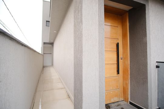 Corredor lateral de casa à venda com 3 quartos, 115m² em Vila Esperança, São Paulo