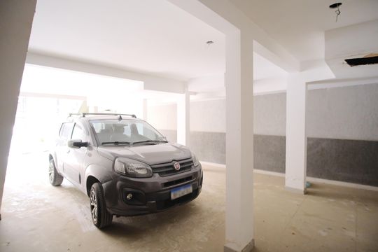 Garagem de casa à venda com 3 quartos, 115m² em Vila Esperança, São Paulo