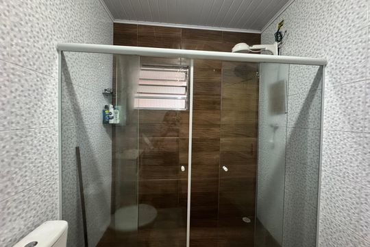 Banheiro 1 de casa para alugar com 2 quartos, 240m² em Vila Yolanda, Osasco