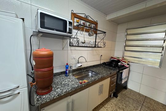 Cozinha de casa para alugar com 2 quartos, 240m² em Vila Yolanda, Osasco