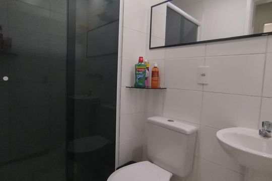 Banheiro de apartamento à venda com 2 quartos, 46m² em Itaquera, São Paulo