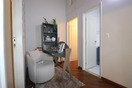 Hall dos Quartos de casa à venda com 3 quartos, 120m² em Vila Scarpelli, Santo André