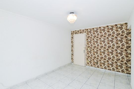 Sala de apartamento à venda com 1 quarto, 49m² em Jardim Cocaia, Guarulhos
