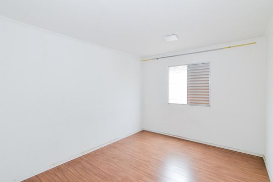 Quarto de apartamento à venda com 1 quarto, 49m² em Jardim Cocaia, Guarulhos