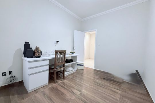 Quarto 3 de casa à venda com 3 quartos, 290m² em Alto Caiçaras, Belo Horizonte