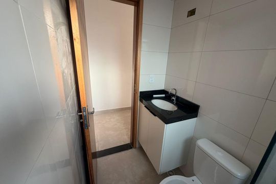 Banheiro de apartamento à venda com 2 quartos, 85m² em Jardim Caguassu, São Paulo