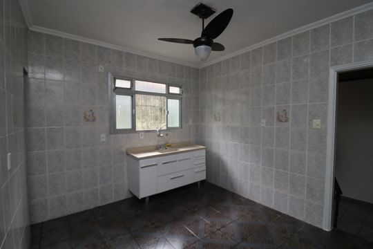 Cozinha de casa para alugar com 1 quarto, 43m² em Vila Cunha Bueno, São Paulo