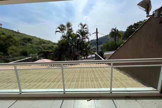Vista da Suíte de casa à venda com 4 quartos, 200m² em Vila Valqueire, Rio de Janeiro