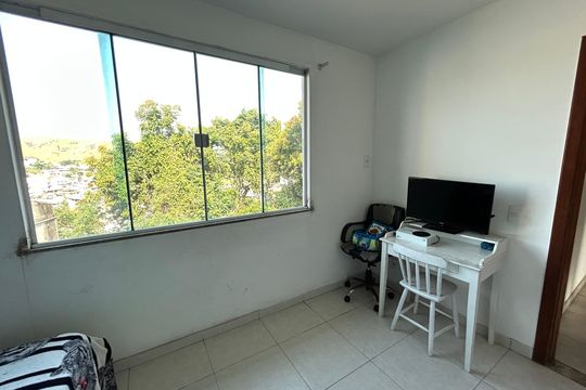 Quarto 2 de casa à venda com 4 quartos, 200m² em Vila Valqueire, Rio de Janeiro