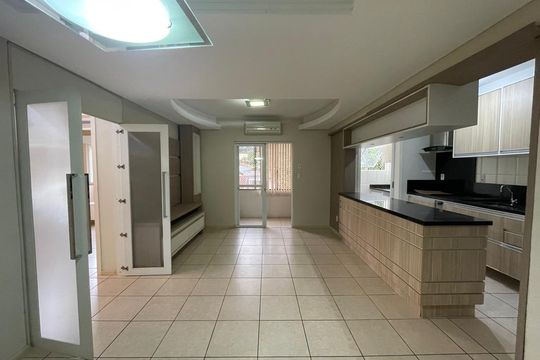 Apartamento para alugar com 2 quartos, 70m² em Vila Nova, Novo Hamburgo