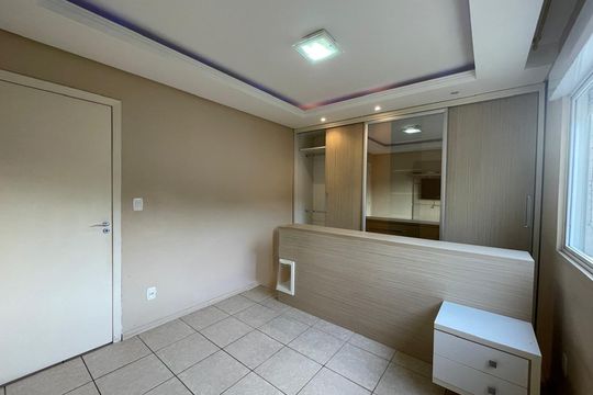 Apartamento para alugar com 2 quartos, 70m² em Vila Nova, Novo Hamburgo