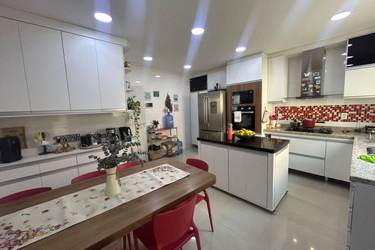 Casa à venda com 5 quartos, 248m² em Recreio dos Bandeirantes, Rio de Janeiro