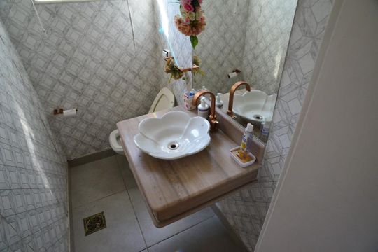 Lavabo de casa de condomínio à venda com 5 quartos, 716m² em Barra da Tijuca, Rio de Janeiro