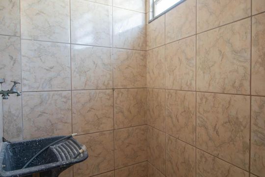 Área de Serviço de apartamento para alugar com 2 quartos, 70m² em Almerinda, São Gonçalo
