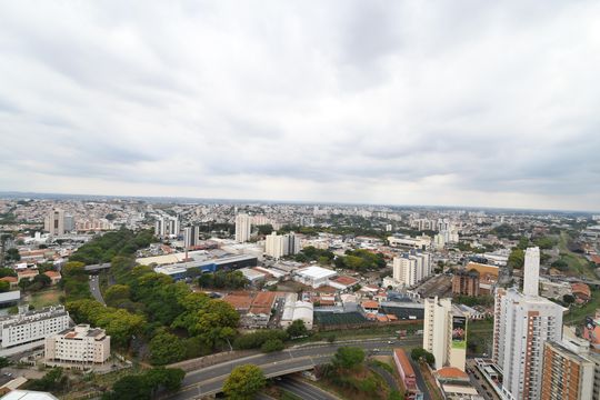 Vista de kitnet/studio para alugar com 1 quarto, 46m² em Centro, Campinas