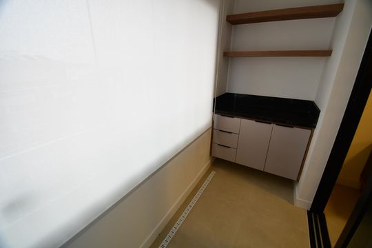 Sala - Sacada de kitnet/studio para alugar com 1 quarto, 46m² em Centro, Campinas