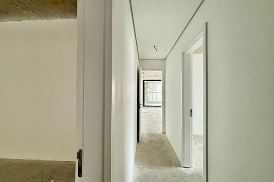 Corredor de apartamento à venda com 3 quartos, 145m² em Jardim Paulista, São Paulo